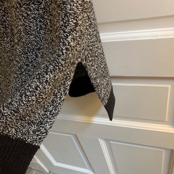 LOFT Flecked Turtle Neck Sweater - Picture 4 of 7